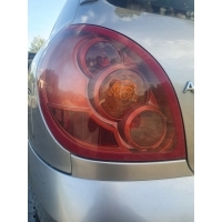 Nissan almera фара правый задняя