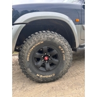 Колёса nissan патруль y61 5szt шины купер stt pro 315 / 75 / 16 23 rok