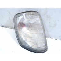 Поворотник правая мерседес w124