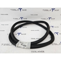 УПЛОТНИТЕЛЬ Tesla Model S 2018 1079982-00