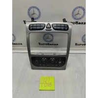 Накладка центральной консоли Mercedes W203 Mercedes W203 C 2000-2007 A2098300085