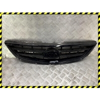 Решетка радиатора Kia Carens 2 2004