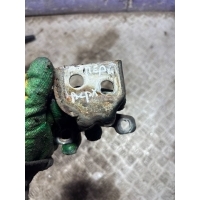 Петля двери передней левой Renault Logan 1 2006