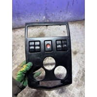 Кнопка центрального замка Renault Logan 1 2006