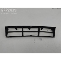 Решетка (заглушка) в бампер Перед. BMW 5 E39 (1995-2003) 2000 8235671