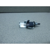 Замок лючка бензобака Mazda Mazda 3 (BK) (2002 - 2009) B09556890F
