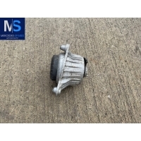 Подушка крепления двигателя Mercedes E W238 2016 A2052406717,A2132403500