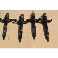 Форсунка Toyota Corolla Verso 2002 2367027020