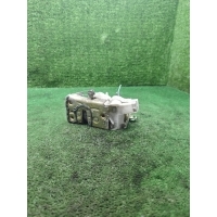 замок двери передней правой Toyota Avensis (T220) 2002
