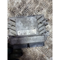 Блок управления двигателем Renault Logan 1 2006 8200483732