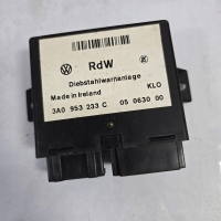 Volkswagen passat 3a0953233c блок управления