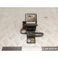 петля двери передней правой Audi A4 B5 1996 8D0831412C