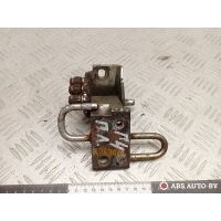 петля двери передней правой SEAT Toledo 2 2004 4B0831412B