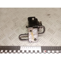 петля двери передней правой Volkswagen Caddy 3 2013 1T0831412A