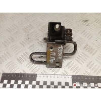 петля двери передней правой Volkswagen Caddy 3 2004 1T0831412A