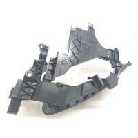 Кронштейн фары Audi A4 B8 8K0805608B