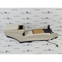Консоль салона (кулисная часть) Tesla Model S 2018 1055163-05,1026730-00,1046444-22,1055164-05,1055149-02