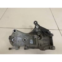 Кронштейн генератора Renault Renault Sandero 2014> 8200849813