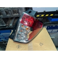 Subaru forester фара левый задняя 22020046