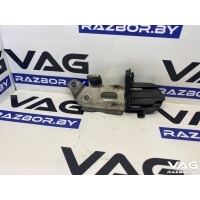 Кронштейн Mercedes C W204 2011 A6512230841