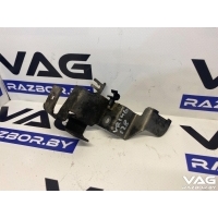 Кронштейн Mercedes C W205 2014 A6510940641