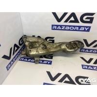Кронштейн Mercedes C W204 2011 A6510901041
