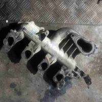 Коллектор впускной Renault Megan 1 2003 8200714430