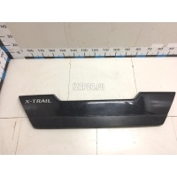 Накладка двери багажника Nissan X-Trail (T31) (2007 - 2014) 90901JU00D