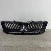 Решетка радиатора радиатора решетка mitsubishi l200