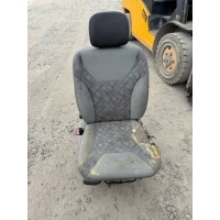 Кресло водителя renault trafic ii opel vivaro
