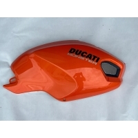 Обтекатель бака правый пластик ducati monster 696-796-1100 oem 48032591b sil190