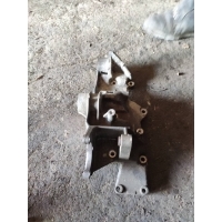 Кронштейн генератора Volkswagen Passat B5 2002