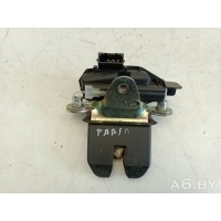 Замок багажника Skoda Roomster 1 restailing 2013 5J0827501B