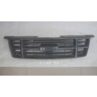 Решётка бампера передняя середина isuzu d-max iii 20-22