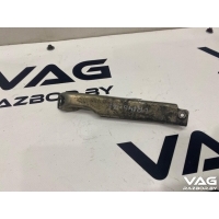 Кронштейн Mercedes CLA c117 2013 A6510900127