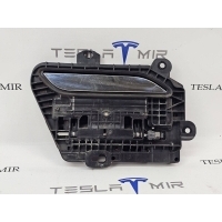 ручка наружная двери правой Tesla Model S 2018 1100300-00