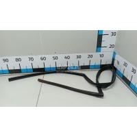 Уплотнитель стекла двери Hyundai-Kia Ceed (2007 - 2012) 825301H300