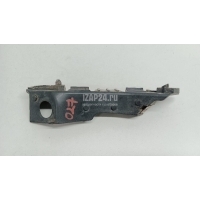 Направляющая переднего бампера правая Land Rover Range Rover Sport (2005 - 2012) LR015103