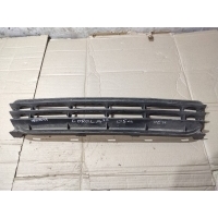 Заглушка (решетка) в бампер передний Toyota Corolla E120 2004 53112-02060