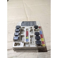 Блок предохранителей Nissan Note E11 2006 284B7AX61A