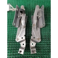 петля капота Mazda Axela BL5FP 2009 BBM2-52-420, BBM2-52-410