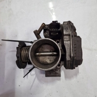 Volkswagen passat b5 1999 037133064b дросельная заслонка 037133064b