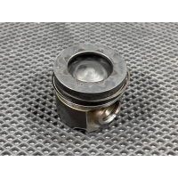 Поршень Volkswagen Touareg 3 2020 059107065JM