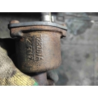 Насос вакуумный Volkswagen Transporter T4 1999 028207A
