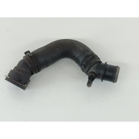 Патрубок системы охлаждения Land Rover Range Rover LR034641