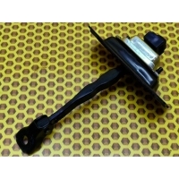 Ограничитель двери Nissan Qashqai J12 2021 82430-6UA0A