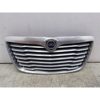 Решетка радиатора логотип lancia thema 20011-2014r 9403109 9403110