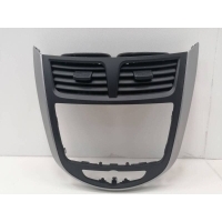 Рамка магнитолы Hyundai Solaris 2010-2017 847414L100RDR, 847401R100