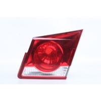фонарь внутренний Chevrolet Cruze 1 J300 до Рестайлинг Седан 2008-2012 95971551