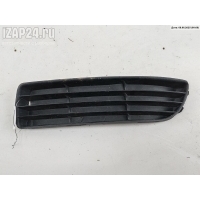 Решетка (заглушка) в бампер Перед. Лев. Audi A4 B5 (1994-2001) 1997 8D0807345